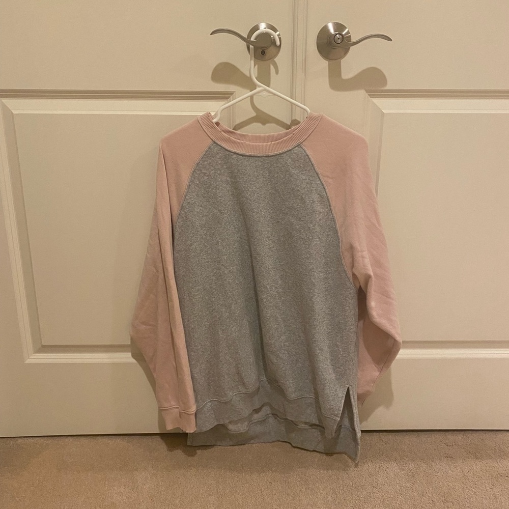 ae pink and gray oversized sweatshirt w slits